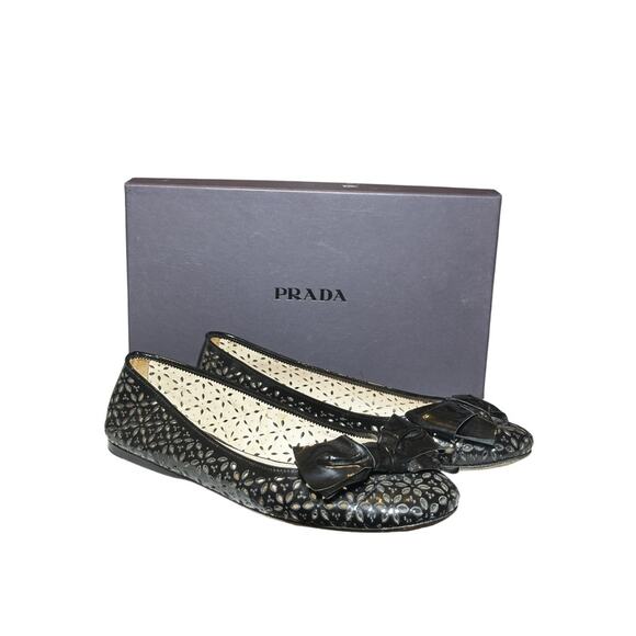 PRADA Black Patent Leather Lasercut Bow Ballet Flats Size 40 In Box - Picture 1 of 9